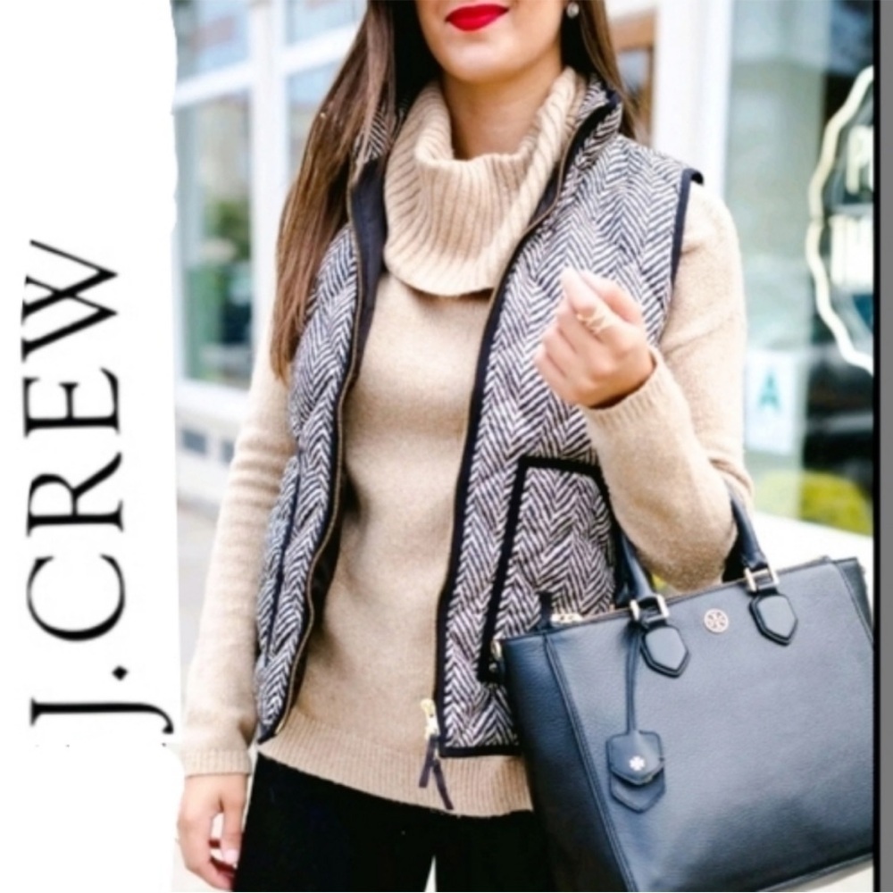J. Crew Excursion Quilted Herringbone Down Vest Zip Up Gray & White Size S - Picture 2 of 11